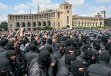 Rusiyalı deputatlar Ermənistan patriarxından xalqa müraciət etməyi xahiş ediblər