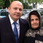 Huseyn Abdullayev və anası