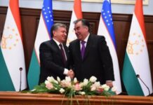 Tacikistan prezidenti son 17 ildə ilk dəfə Özbəkistana səfər edib