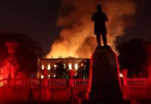 Braziliyanın Milli Muzeyi yanaraq külə dönüb