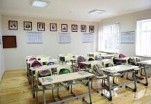 Prezident İlham Əliyev Nardarandakı 295 nömrəli tam orta məktəbdə yaradılan şəraitlə tanış olub