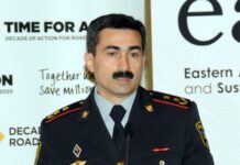 Azərbaycanda yeni beynəlxalq sürücülük vəsiqələri verilir Baş Dövlət Yol Polisi İdarəsinin şöbə rəisi, polkovnik Kamran Əliyev