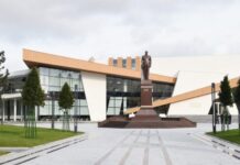 İlham Əliyev paytaxtın Bakıxanov qəsəbəsində Gənclər Mərkəzinin açılışında iştirak edib