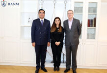 BP-nin vitse-prezidenti Niall Henderson Bakı Ali Neft Məktəbində olub