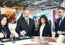 İlham Əliyev “Bakutel-2018” sərgisi ilə tanış olub