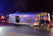 Türkiyədə mikroavtobusla TIR toqquşub