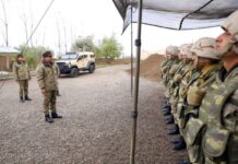 Müdafiə naziri ön xətt bölmələrinin döyüş hazırlığını yoxlayıb