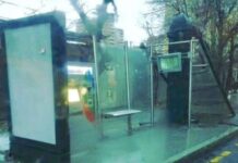 Bakıda külək dayanacağın damını uçurdu