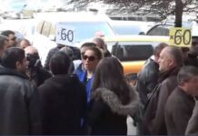 Ermənistanda lombard və valyutadəyişmə məntəqlərinin əməkdaşları etiraz aksiyası keçiriblər