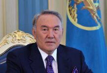 Nazarbayev “Nur Otan” Partiyasının qurultayında göz yaşlarını saxlaya bilməyib – VİDEO