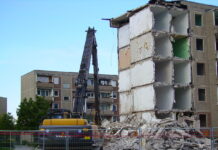 Paytaxtdakı “Xruşovkalar” sökülməlidirmi? – RƏYLƏR