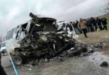 Hacıqabulda mikroavtobus qəzaya uğrayıb, 8 yaralı var