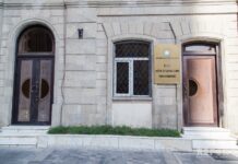 İŞİD-i maliyyələşdirməkdə ittiham edilən şəxslər məhkəmədə ifadə verib