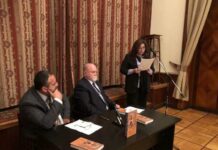 Moskvada Nəsiminin 650 illik yubileyi münasibətilə rus dilində çap edilmiş kitabın təqdimatı olub Moskvada Nəsiminin 650 illik yubileyi münasibətilə rus dilində çap edilmiş kitabın təqdimatı olub