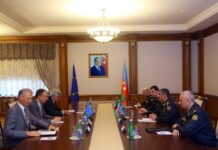 Müdafiə naziri general-polkovnik Zakir Həsənov Avropa İttifaqının xüsusi nümayəndəsi ilə görüşüb Müdafiə naziri general-polkovnik Zakir Həsənov ölkəmizdə səfərdə olan Avropa İttifaqının Cənubi Qafqaz və Gürcüstan böhranı üzrə xüsusi nümayəndəsi Toivo Klaarın başçılıq etdiyi nümayəndə heyəti ilə görüşüb.