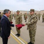 Naxçıvan Qarnizonu Qoşunlarında məzunların xidmət yerlərinə yola salınması mərasimi