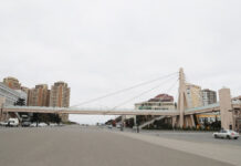 Bakıda yeni yerüstü piyada keçidi açılıb Bakıda yeni yerüstü piyada keçidi