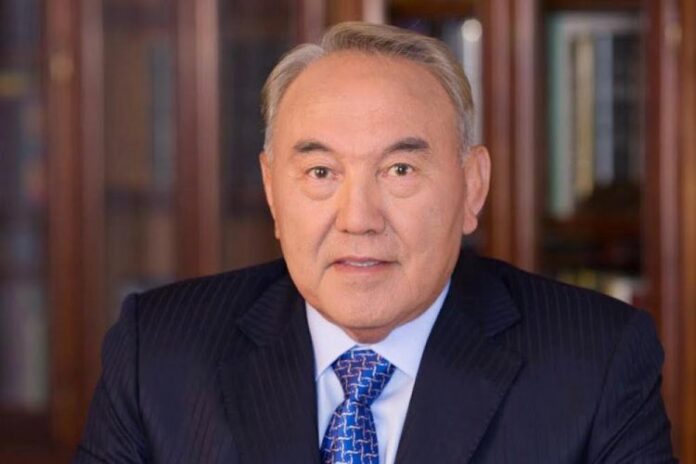 Qazaxıstanın ilk Prezidenti Nursultan Nazarbayev