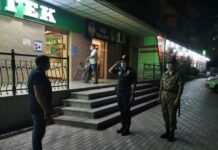 Bakı polisi koronavirusla bağlı gecə reydi keçirdi Bakı polisi koronavirusla bağlı gecə reydi