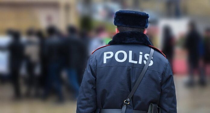 polis əməkdaşı