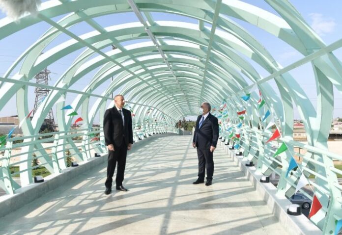 Azərbaycan Respublikasının Prezidenti İlham Əliyev Mərdəkan-Zuğulba avtomobil yolunda yerüstü piyada keçidinin açılışında