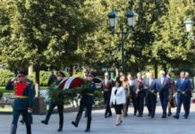 Milli Məclisin Sədri Moskvada “Naməlum əsgər” məzarını ziyarət edib Azərbaycan Respublikası Milli Məclisinin Sədri Sahibə Qafarova