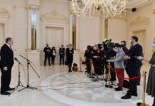 Rusiyanın xarici işlər naziri Bakıda mətbuat qarşısında çıxış edib və jurnalistlərin suallarını cavablandırıb Rusiyanın xarici işlər naziri Bakıda mətbuat qarşısında çıxış edib və jurnalistlərin suallarını cavablandırıb