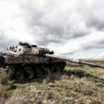 Laçın-Şuşa yolunda düşmən tankının məhv edilmə anı