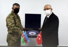 Zakir Həsənov: Türkiyənin mənəvi dəstəyi müharibədəki qələbədə böyük rol oynadı Azərbaycan Respublikasının Müdafiə naziri general-polkovnik Zakir Həsənov Türkiyə-Rusiya Birgə Monitorinq Mərkəzinin açılış mərasimində iştirak etmək üçün ölkəmizdə səfərdə olan Türkiyə Respublikası Milli Müdafiə nazirinin müavini Yunus Emre Karaosmanoğlu ilə görüş