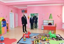 Bakının Ramana qəsəbəsində şəhid ailələri və müharibə əlillərinə mənzillərin təqdim olunması mərasimi keçirilib Bakının Ramana qəsəbəsində şəhid ailələri və müharibə əlillərinə mənzillərin təqdim olunması mərasimi keçirilib