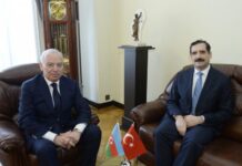 Azərbaycan Respublikasının Konstitusiya Məhkəməsində Türkiyənin ölkəmizdəki səfiri ilə görüş olub Azərbaycan Respublikası Konstitusiya Məhkəməsinin sədri Fərhad Abdullayev Türkiyə Respublikasının ölkəmizdəki fövqəladə və səlahiyyətli səfiri Erkan Özoral