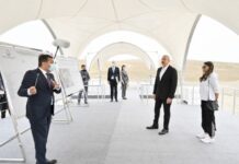 Abşeron rayonunda Palçıq Vulkanları Turizm Kompleksinin təməli qoyulub Prezident İlham Əliyev və birinci xanım Mehriban Əliyeva tədbirdə iştirak ediblər Abşeron rayonunda Palçıq Vulkanları Turizm Kompleksi