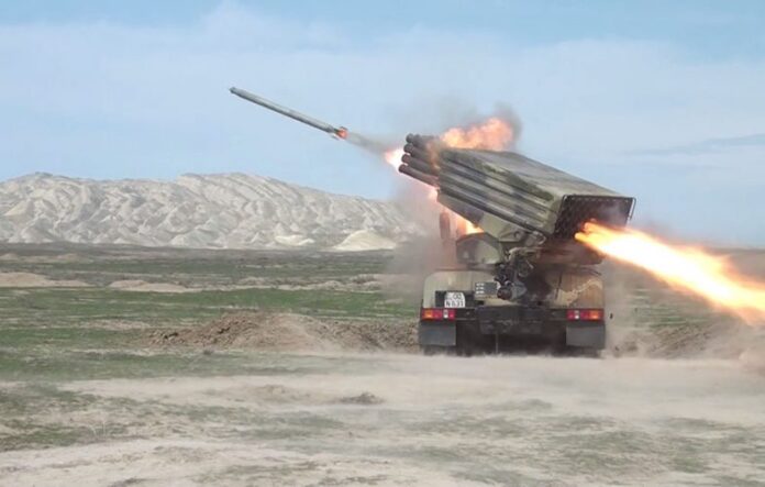 raket-artilleriya batareyalarının döyüş atışlı taktiki təlimləri