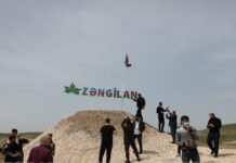 Jurnalistlər Zəngilan şəhərindədir Jurnalistlər Zəngilan şəhərindədir