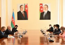 Əli Əsədov BƏƏ-nin iqtisadiyyat naziri ilə görüşüb Əli Əsədov BƏƏ-nin iqtisadiyyat naziri ilə görüşüb