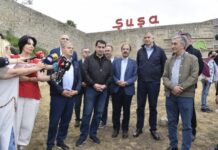 Azərbaycandakı diplomatik korpusun və beynəlxalq təşkilatların 100-dən çox nümayəndəsi Şuşa şəhərinə səfər edib Azərbaycandakı diplomatik korpusun və beynəlxalq təşkilatların 100-dən çox nümayəndəsi Şuşa şəhərinə səfər edib