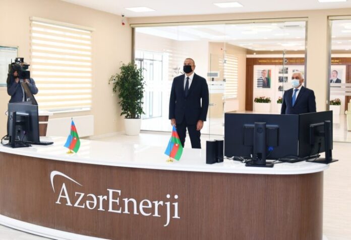 Prezident İlham Əliyev əsaslı şəkildə yenidən qurulan 500/330/220 kilovoltluq “Abşeron” yarımstansiyasının açılışında iştirak edib