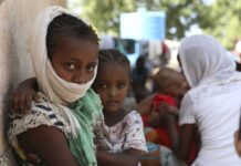 Efiopiyada yüzdən artıq insan aclıqdan ölüb Efiopiya