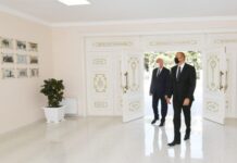 Prezident İlham Əliyev Sumqayıt şəhər 20 nömrəli tam orta məktəbdə yaradılan şəraitlə tanış olub Prezident İlham Əliyev Sumqayıt şəhər 20 nömrəli tam orta məktəbdə yaradılan şəraitlə tanış olub