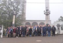 Diplomatlar və əcnəbi jurnalistlər Şuşada tarixi-dini abidələri ziyarət ediblər Diplomatlar və əcnəbi jurnalistlər Şuşada tarixi-dini abidələri ziyarət ediblər