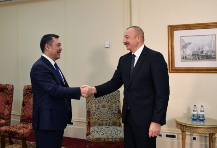 Azərbaycan Prezidenti İlham Əliyev İstanbulda Qırğızıstan Prezidenti Sadır Japarovla görüşüb