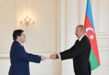 Prezident İlham Əliyev Çilinin ölkəmizdə yeni təyin olunmuş səfirinin etimadnaməsini qəbul edib Prezident İlham Əliyev Çilinin ölkəmizdə yeni təyin olunmuş səfirinin etimadnaməsini qəbul edib