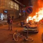 Niderlandda polis etirazçılara atəş açıb