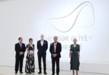 Heydər Əliyev Fondunun vitse-prezidenti Leyla Əliyeva Heydər Əliyev Mərkəzində braziliyalı rəssam Nina Pandolfonun sərgisində iştirak edib braziliyalı rəssam Nina Pandolfonun sərgisi