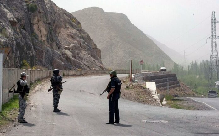 Qırğızıstan-Tacikistan sərhədində silahlı insident olub