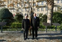 Prezident İlham Əliyev xeyriyyəçi Hacı Zeynalabdin Tağıyevin Bakıda ucaldılan abidəsinin açılışında iştirak edib Prezident İlham Əliyev xeyriyyəçi Hacı Zeynalabdin Tağıyevin Bakıda ucaldılan abidəsinin açılışında iştirak edib