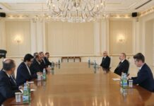 Prezident İlham Əliyev İranın yol və şəhərsalma nazirinin başçılıq etdiyi nümayəndə heyətini qəbul edib Azərbaycan Respublikasının Prezidenti İlham Əliyev martın 11-də İran İslam Respublikasının yol və şəhərsalma naziri, Azərbaycan Respublikası ilə İran İslam Respublikası arasında iqtisadi, ticarət və humanitar sahələrdə əməkdaşlıq üzrə Dövlət Komissiyasının həmsədri Rüstəm Qasiminin başçılıq etdiyi nümayəndə heyətini qəbul edib