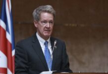 Britaniya səfiri Azərbaycan hökumətinə çağırış edib Böyük Britaniyanın Azərbaycandakı səfiri Ceyms Şarp