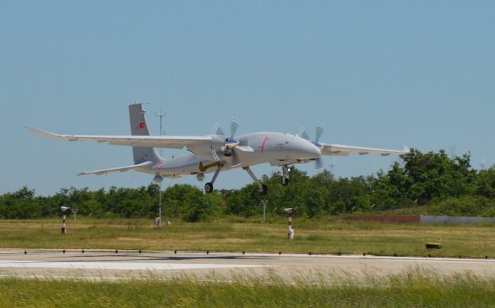 “Akıncı” pilotsuz uçuş aparatları