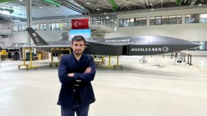 Selçuk Bayraktar “Qızıl alma”nın ilk boyalı şəkilini ictimaiyyətə təqdim edib